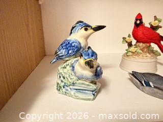 MaxSold Auction: Stangl and More Birds B - Bethlehem Township (Pennsylvania, USA) PARTNER MANAGED Downsizing Online Auction - Margate Road