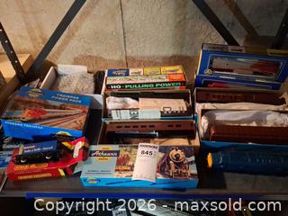 MaxSold Auction: Trains B - Bethlehem Township (Pennsylvania, USA) PARTNER MANAGED Downsizing Online Auction - Margate Road
