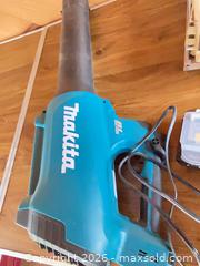 MaxSold Auction: Leaf blower with charger - Medfield (Massachusetts, USA) SELLER MANAGED Downsizing Online Auction - Hearthstone Drive