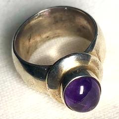 MaxSold Auction: 925 STERLING SILVER AMETHYST THICK BANDED RING Size 6 - Shelburne (Ontario, Canada) SELLER MANAGED Reseller Online Auction - Main Street East
