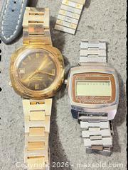 MaxSold Auction: Lot of Mostly Vintage Men’s Watches - St. Catharines (Ontario, Canada) SELLER MANAGED Estate Sale Online Auction - Sandy Cove