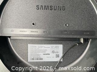 MaxSold Auction: Samsung U28R55UQN 28" 4K UHD monitor - Toronto (Ontario, Canada) SELLER MANAGED Moving Online Auction - Watson Avenue