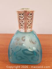 MaxSold Auction: Eden Catalytic Fragrance Lamp – Frosted Blue Swirl Glass - Milton (Ontario, Canada) SELLER MANAGED Downsizing Online Auction - Asleton Boulevard
