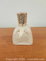 MaxSold Auction: Eden Catalytic Fragrance Lamp – Frosted Swirl Glass - Milton (Ontario, Canada) SELLER MANAGED Downsizing Online Auction - Asleton Boulevard
