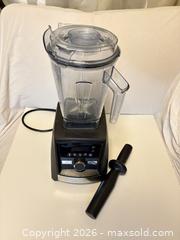 MaxSold Auction: Vitamix Blender  - Toronto (Ontario, Canada) SELLER MANAGED Reseller Online Auction -  West Lynn Avenue