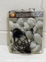 MaxSold Auction: Motorola earpiece with boom mic and ReTrak retractable audio splitter - New Westminster (British Columbia, Canada) SELLER MANAGED Reseller Online Auction - Columbia Street
