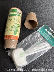 MaxSold Auction: Peat Seedling Pots & Plastic Garden Stakes Assorted Bundle - New Westminster (British Columbia, Canada) SELLER MANAGED Reseller Online Auction - Columbia Street