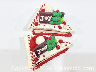 MaxSold Auction: Set of 2 Small Christmas Miniature Cake Decorations - New Westminster (British Columbia, Canada) SELLER MANAGED Reseller Online Auction - Columbia Street