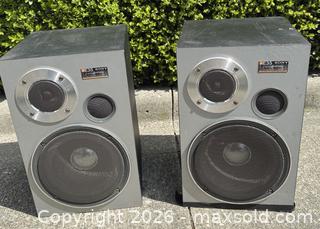 MaxSold Auction: Sony SP-E35 Bookshelf Passive Speakers - New Westminster (British Columbia, Canada) SELLER MANAGED Reseller Online Auction - Columbia Street