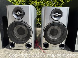 MaxSold Auction: Sony SS-CHP27 Bookshelf Speakers, Pair - New Westminster (British Columbia, Canada) SELLER MANAGED Reseller Online Auction - Columbia Street