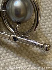 MaxSold Auction: Gray/Silver Cultured Pearl Necklace with Sterling Silver Clasp - Toronto (Ontario, Canada) SELLER MANAGED Downsizing Online Auction - O'connor Drive (CONDO)