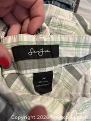 MaxSold Auction: Lot of 5 Mixed Men’s Pants: Jeans, Chinos, Shorts, Cargo - Canton (Texas, USA) SELLER MANAGED Reseller Online Auction - VZ County Road 1311