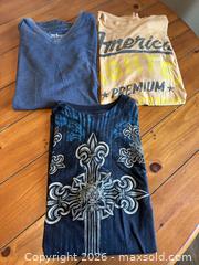 MaxSold Auction: Mixed Brand Short Sleeve T-Shirt Lot — Medium & Large - Canton (Texas, USA) SELLER MANAGED Reseller Online Auction - VZ County Road 1311