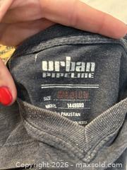 MaxSold Auction: Mixed Brand Short Sleeve T-Shirt Lot — Medium & Large - Canton (Texas, USA) SELLER MANAGED Reseller Online Auction - VZ County Road 1311