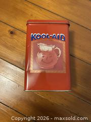 MaxSold Auction: Set of 3 Vintage Decorative Collectible Tins - Canton (Texas, USA) SELLER MANAGED Reseller Online Auction - VZ County Road 1311