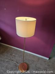MaxSold Auction: Floor Lamp - Brampton (Ontario, Canada) SELLER MANAGED Downsizing Online Auction - Nevada Court