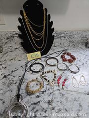 MaxSold Auction: LOT "C15"- Assorted Jewelry Lot - Kingston (Ontario, Canada) SELLER MANAGED Downsizing Online Auction - Morenz Crescent