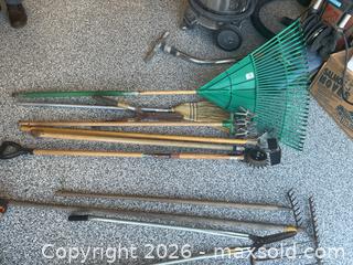 MaxSold Auction: Garden Landscaping Tools - Surrey (British Columbia, Canada) SELLER MANAGED Downsizing Online Auction - 57 Avenue