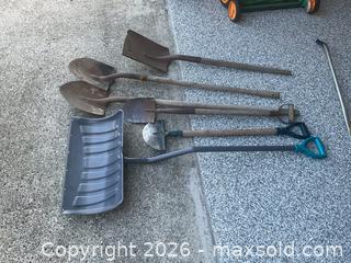 MaxSold Auction: Garden showels, snow Shovel - Surrey (British Columbia, Canada) SELLER MANAGED Downsizing Online Auction - 57 Avenue