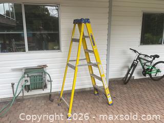 MaxSold Auction: Louisville Ladder - Surrey (British Columbia, Canada) SELLER MANAGED Downsizing Online Auction - 57 Avenue