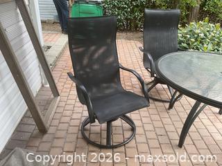 MaxSold Auction: Outdoor dining table and 4 chairs - Surrey (British Columbia, Canada) SELLER MANAGED Downsizing Online Auction - 57 Avenue