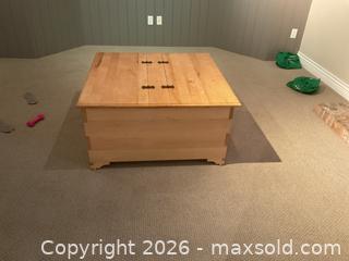 MaxSold Auction: Pine Storage Box - Surrey (British Columbia, Canada) SELLER MANAGED Downsizing Online Auction - 57 Avenue