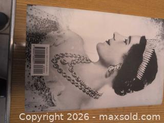 MaxSold Auction: Biography book  - Springwater (Ontario, Canada) SELLER MANAGED Downsizing Online Auction - Queen Street West