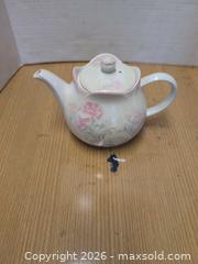 MaxSold Auction: Teapot  - Springwater (Ontario, Canada) SELLER MANAGED Downsizing Online Auction - Queen Street West