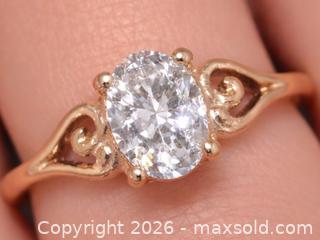 MaxSold Auction: 10K(0.95g)Lab Diamond(0.38ct)Ring - Toronto (Ontario, Canada) PARTNER MANAGED Downsizing Online Auction - Yonge Street