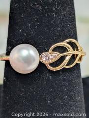 MaxSold Auction: Silver F.W.Pearl Ring,size 8  - Toronto (Ontario, Canada) PARTNER MANAGED Downsizing Online Auction - Yonge Street