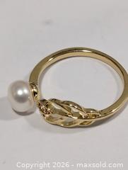 MaxSold Auction: Silver F.W.Pearl Ring,size 8  - Toronto (Ontario, Canada) PARTNER MANAGED Downsizing Online Auction - Yonge Street