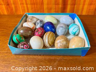 MaxSold Auction: Collection of Decorator Eggs - Marble, Mineral, Painted Wood Etc. - Hamilton (Ontario, Canada) SELLER MANAGED Estate Sale Online Auction - Gertrude Street