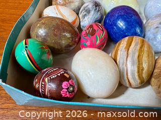 MaxSold Auction: Collection of Decorator Eggs - Marble, Mineral, Painted Wood Etc. - Hamilton (Ontario, Canada) SELLER MANAGED Estate Sale Online Auction - Gertrude Street
