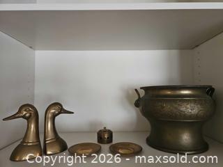 MaxSold Auction: Bellini Brass Decorative Lot - Duck Bookends, Urn, Dishes, Lidded Box - Atlanta (Georgia, USA) PARTNER MANAGED Estate Sale Online Auction - Oakdale Road Ne