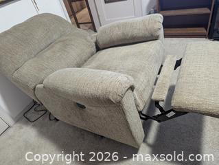 MaxSold Auction: Reclining power chair - Esquimalt (British Columbia, Canada) SELLER MANAGED Estate Sale Online Auction - Constance Avenue