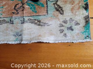 MaxSold Auction: Turkish carpet 6 X 9 feet - Marblehead (Massachusetts, USA) SELLER MANAGED Downsizing Online Auction - Mugford Street (CONDO)
