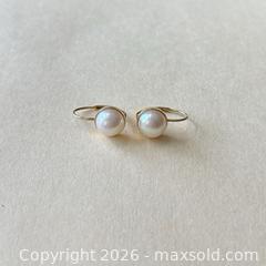 MaxSold Auction: 14K Yellow Gold Pearl Drop Leverback Earrings - Kingston (Ontario, Canada) SELLER MANAGED Moving Online Auction - Wise Street