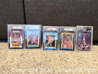 MaxSold Auction: Graded Hockey & Basketball Trading Card Lot (Approx. 10–12 pcs) - Cambridge (Ontario, Canada) SELLER MANAGED Downsizing Online Auction - Newport Drive