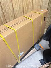 MaxSold Auction: White Electric Hybrid Bicycle (E-bike) with Removable Battery - Hilton Head Island (South Carolina, USA) PARTNER MANAGED Estate Sale Online Auction - Kingston Dunes Road