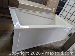MaxSold Auction: MAAX Bath tub NEW #1 - Newboro (Ontario, Canada) SELLER MANAGED Downsizing Online Auction - New Street