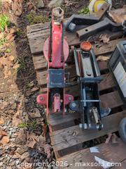 MaxSold Auction: Pair of Rolling Floor Jacks, 1.5–2 Ton Capacity, Red/Black - Newboro (Ontario, Canada) SELLER MANAGED Downsizing Online Auction - New Street