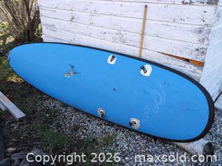MaxSold Auction: Xcel XCEL4 Stand Up Paddleboard 10'6" x 32" - Newboro (Ontario, Canada) SELLER MANAGED Downsizing Online Auction - New Street