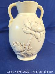 MaxSold Auction: Collectible Red Wing Vases - Lakewood (Colorado, USA) PARTNER MANAGED Moving Online Auction -  West Virginia Avenue