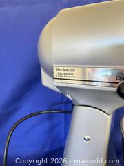MaxSold Auction: KitchenAid 5 qt Stand Mixer, Silver/Metallic - Lakewood (Colorado, USA) PARTNER MANAGED Moving Online Auction -  West Virginia Avenue