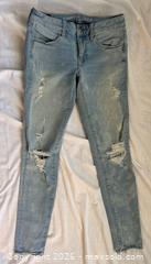 MaxSold Auction: 3 Women’s Jeans Size 4 – Mixed Brands, Assorted Washes - Ottawa (Ontario, Canada) SELLER MANAGED Moving Online Auction -  Sablewood Place