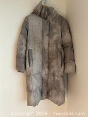 MaxSold Auction: Andrew Marc Women’s Long Puffer Winter Coat – Size Medium - Ottawa (Ontario, Canada) SELLER MANAGED Moving Online Auction -  Sablewood Place