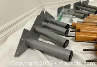 MaxSold Auction: Assorted Furniture Legs – Wood & Metal Set - Ottawa (Ontario, Canada) SELLER MANAGED Moving Online Auction -  Sablewood Place