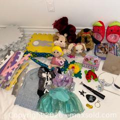 MaxSold Auction: Children’s Dress-Up & Pretend Play Lot – Costumes, Accessories, Plush Toys & Squishmallows - Ottawa (Ontario, Canada) SELLER MANAGED Moving Online Auction -  Sablewood Place