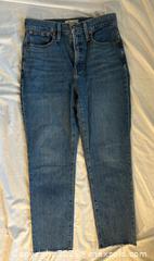 MaxSold Auction: Madewell Jeans Size 29 Cropped Raw Hem Denim - Ottawa (Ontario, Canada) SELLER MANAGED Moving Online Auction -  Sablewood Place