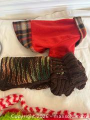 MaxSold Auction: Pet Accessories & Cat Toy Bundle - Ottawa (Ontario, Canada) SELLER MANAGED Moving Online Auction -  Sablewood Place